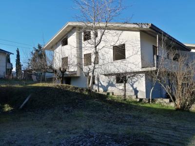 Ville bi-trifamiliari in vendita