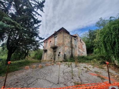 Casa singola in vendita